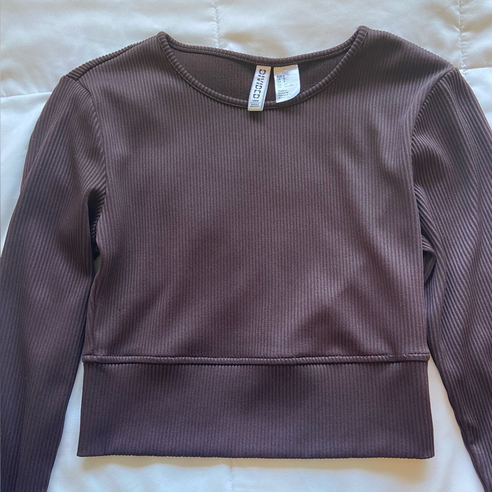 Brown long sleeve crop